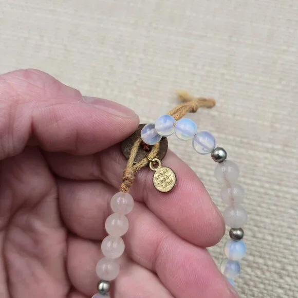 7+1 Inch Opalite Quartz Labradorite Stone Cord Bracelet A7277 - Picture 4 of 7